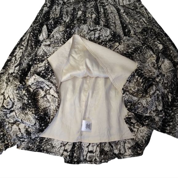 St. John Snake Skin Print Silk Pleated Skirt & Blouse Set - Picture 8 of 15